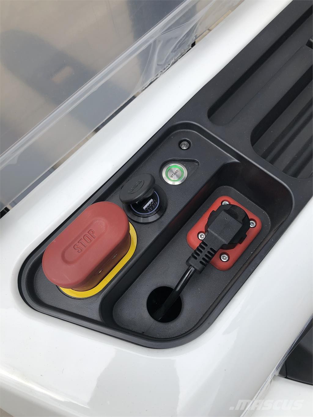 Bobcat LSM12N Self propelled stackers