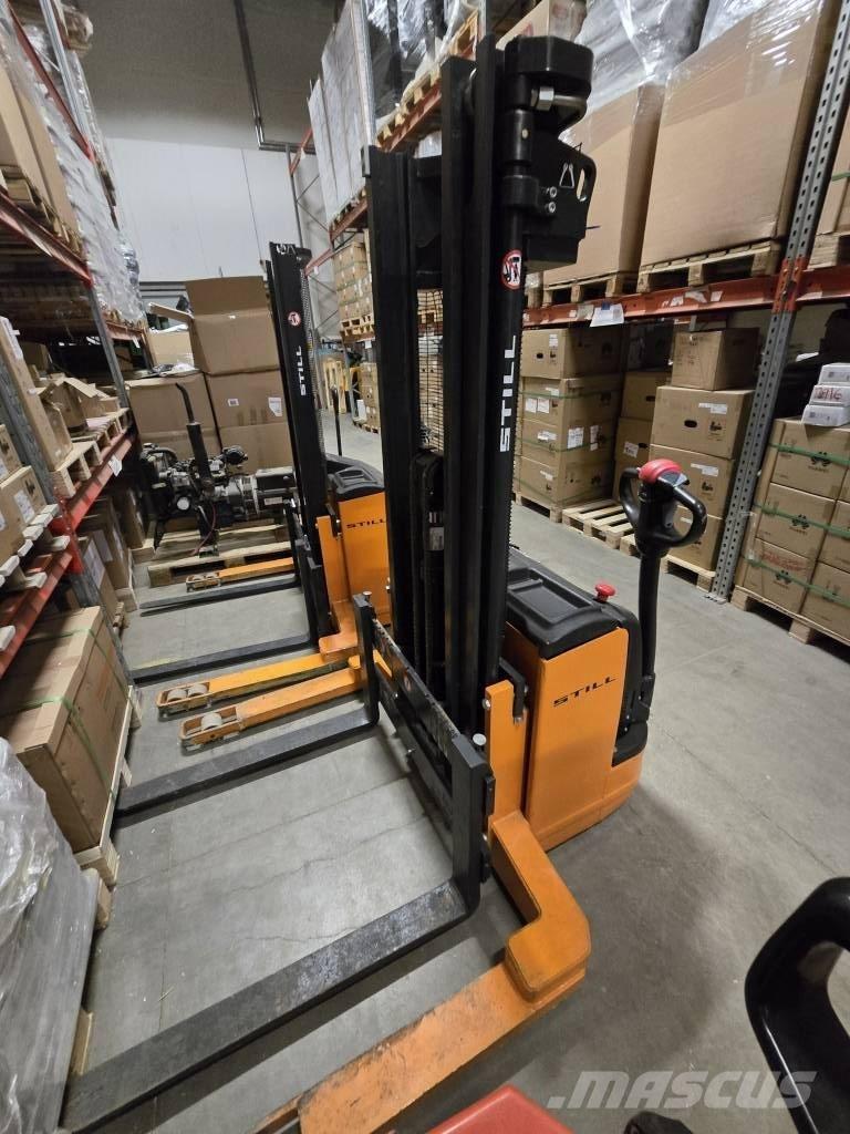 Still EGP 14 Pedestrian stacker