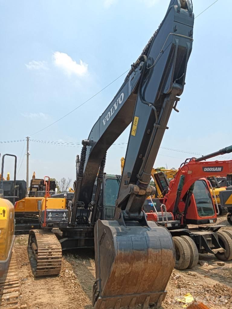 Volvo EC 240 Crawler excavators