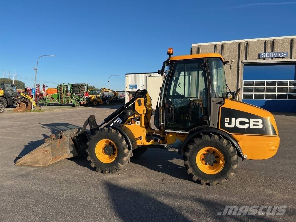 JCB 406 Telehandlers for agriculture