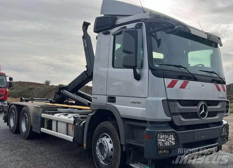 Mercedes-Benz 2641 Container Frame trucks