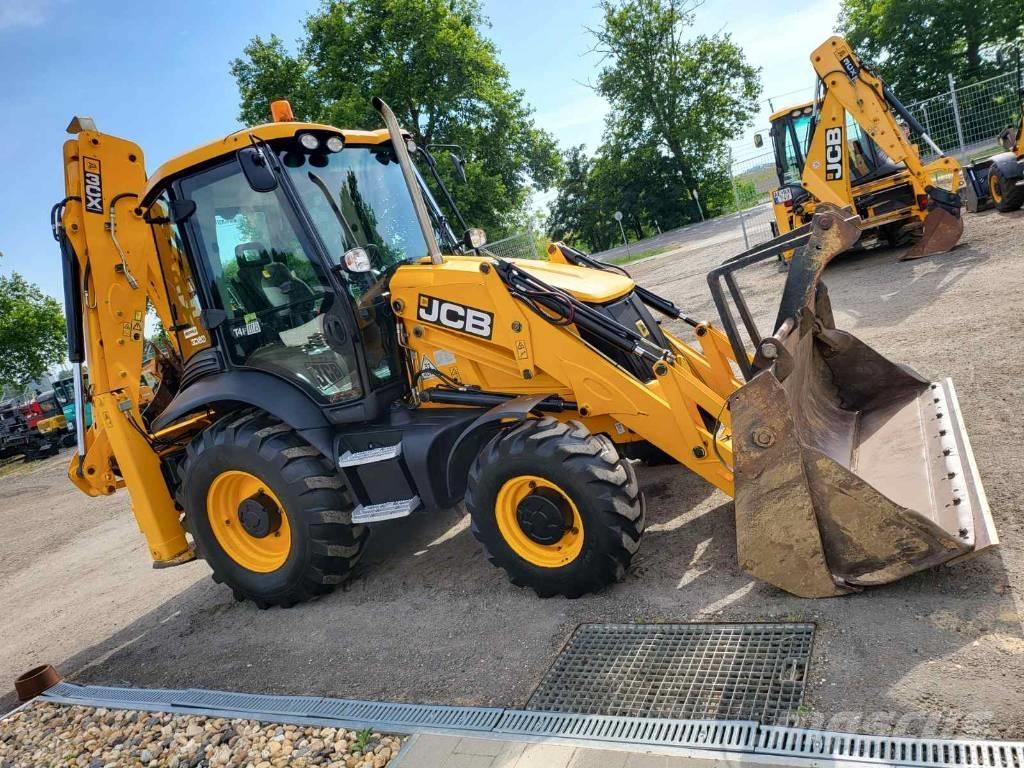 JCB 3 CX Backhoe loaders