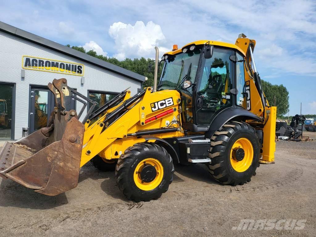 JCB 3 CX Backhoe loaders