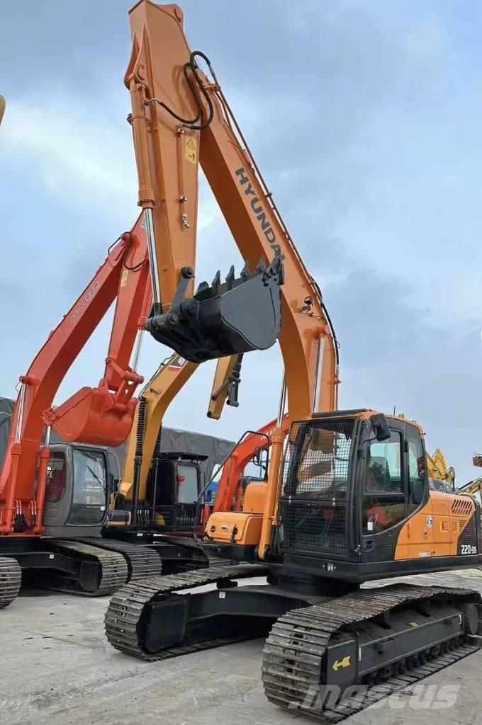 Hyundai 220 Crawler excavators