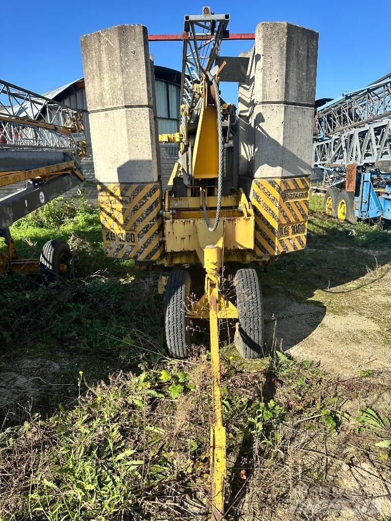 Potain HD 10 A Self erecting cranes