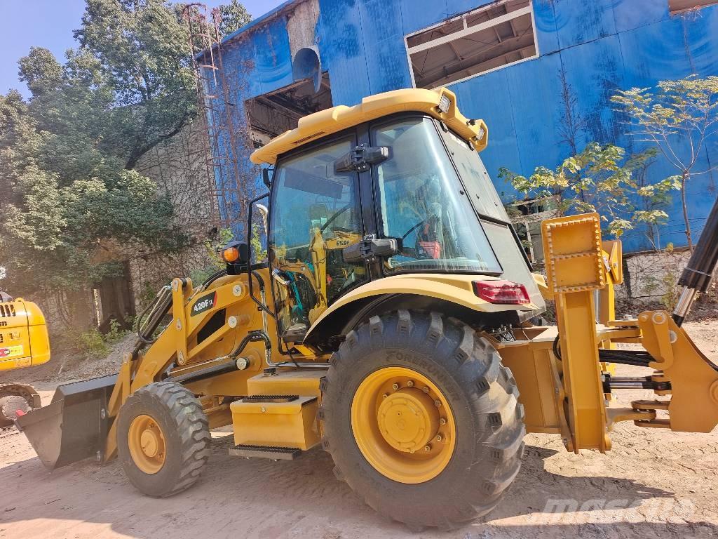 CAT 420F  NEW MACHINE Backhoe loaders