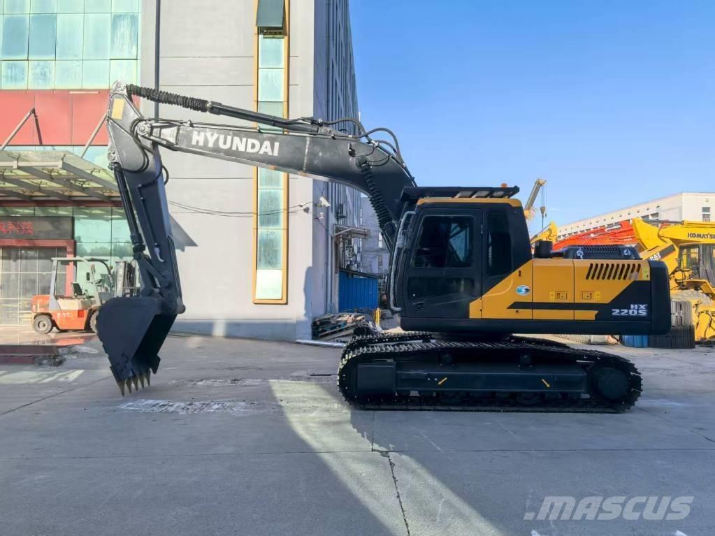 Hyundai HX 220 Crawler excavators