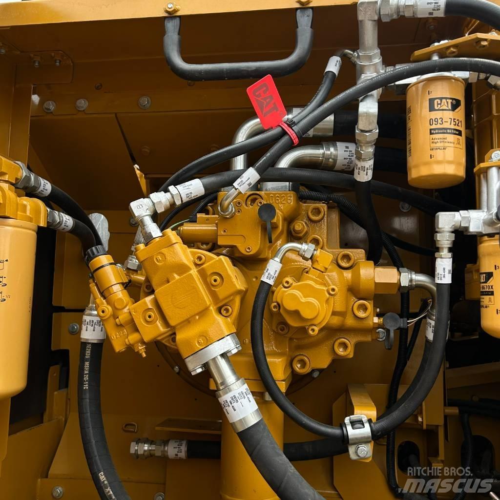 CAT 336D2L Crawler excavators