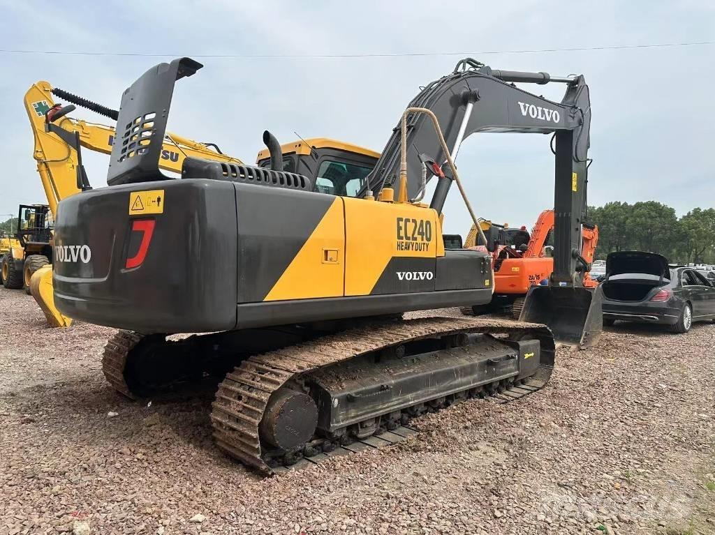 Volvo EC 240 Crawler excavators