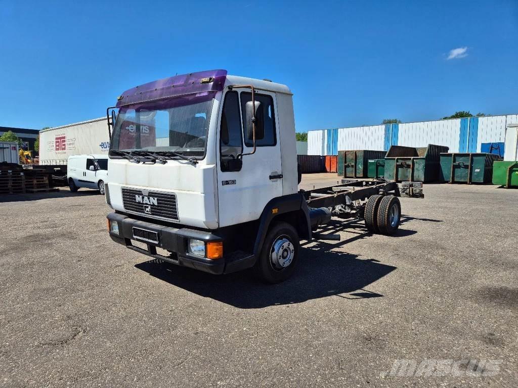 MAN LE 2000 Chassis Cab trucks