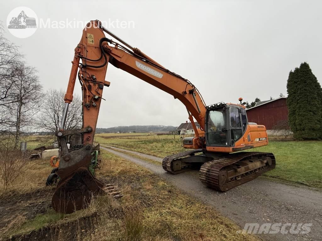 Doosan DX 225 LC Crawler excavators