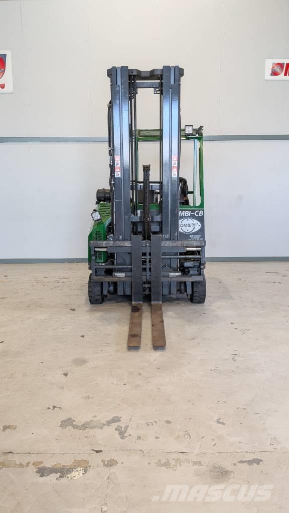 Combilift CB 3000 4-way reach trucks
