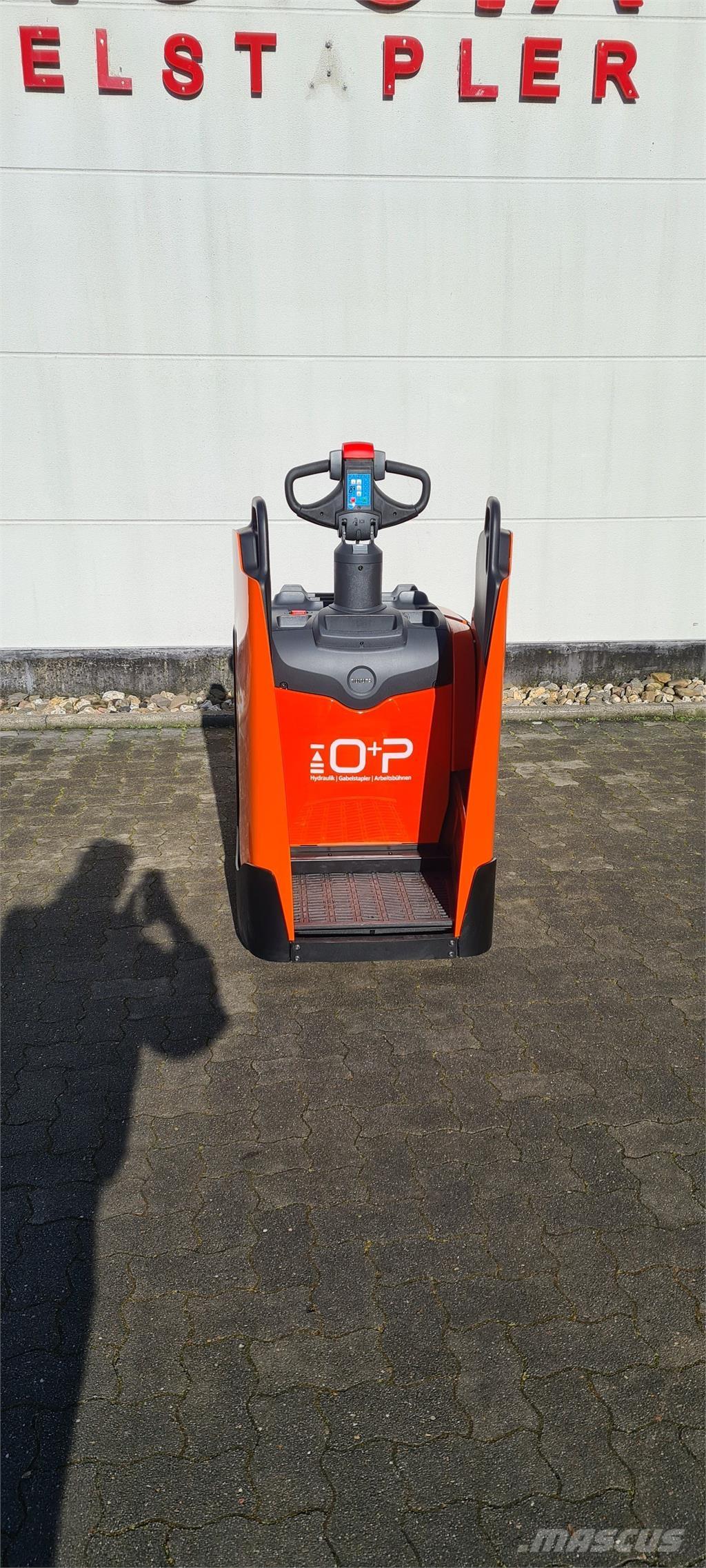 Toyota LPE 250 Pedestrian stacker