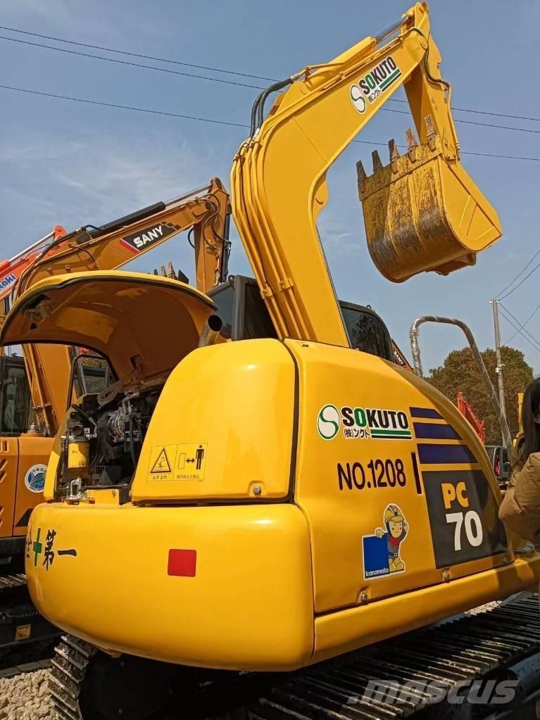 Komatsu PC 70 Midi excavators  7t - 12t