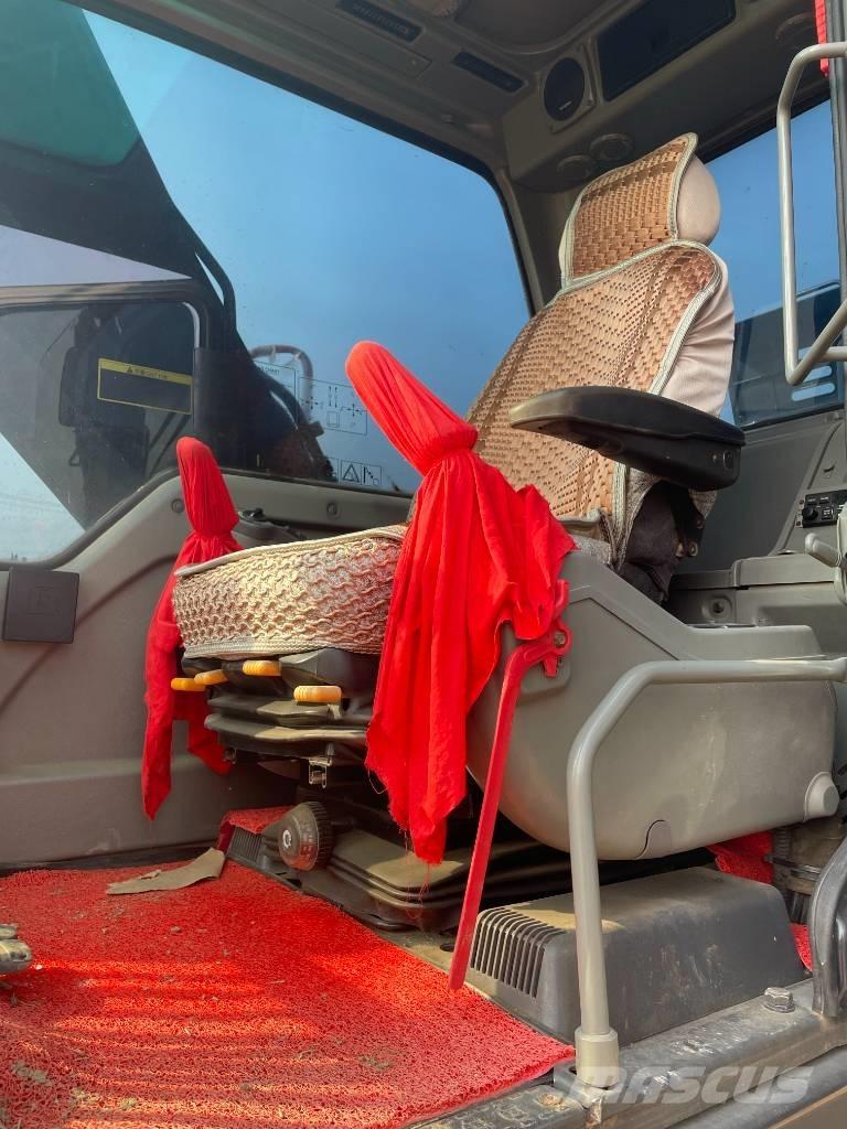 Volvo EC 210 Crawler excavators