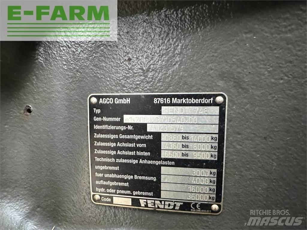 Fendt 720 Vario Tractors