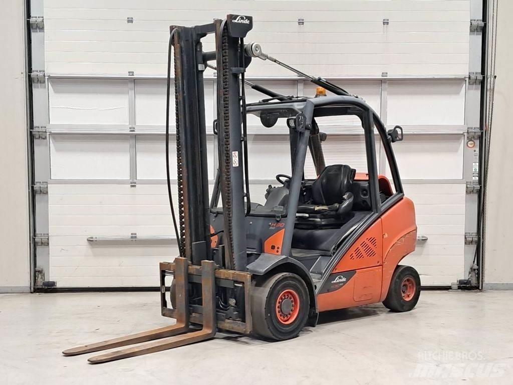 Linde H30T-02 LPG trucks