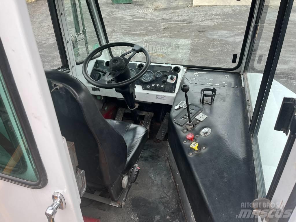 Capacity TJ5000 DOT Terminal tractors