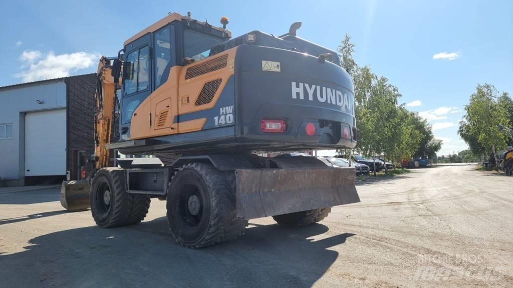 Hyundai HW 140 Wheeled excavators