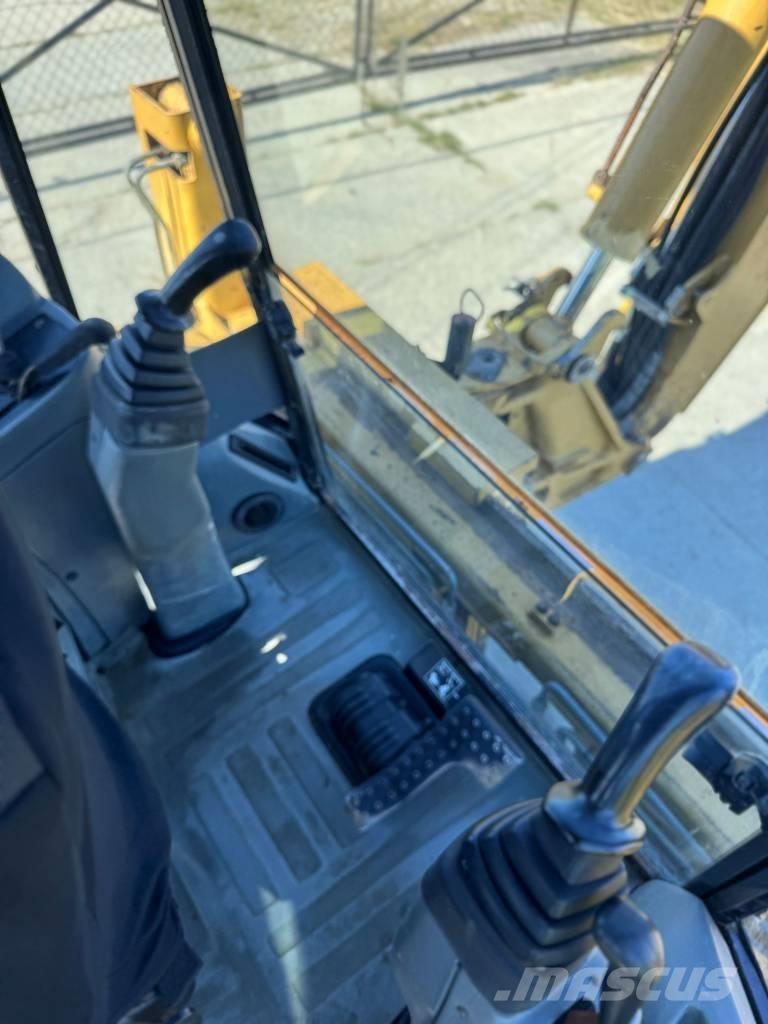 CAT 432 D Backhoe loaders