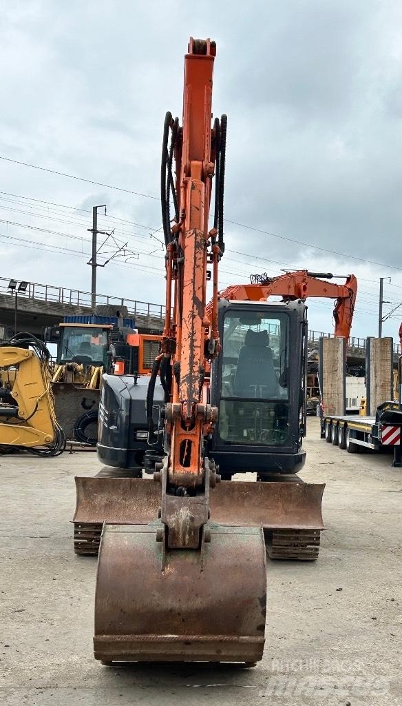 Hitachi Zaxis 85 USB Midi excavators  7t - 12t
