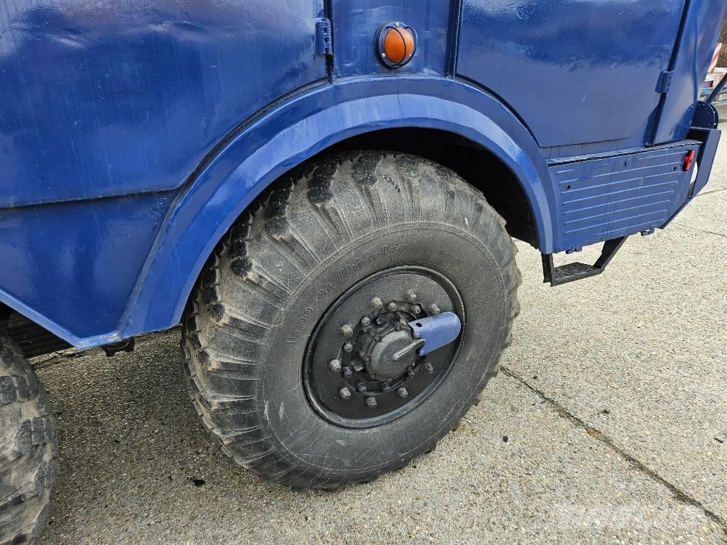 Tatra 813 8x8 KOLOS Chassis Cab trucks
