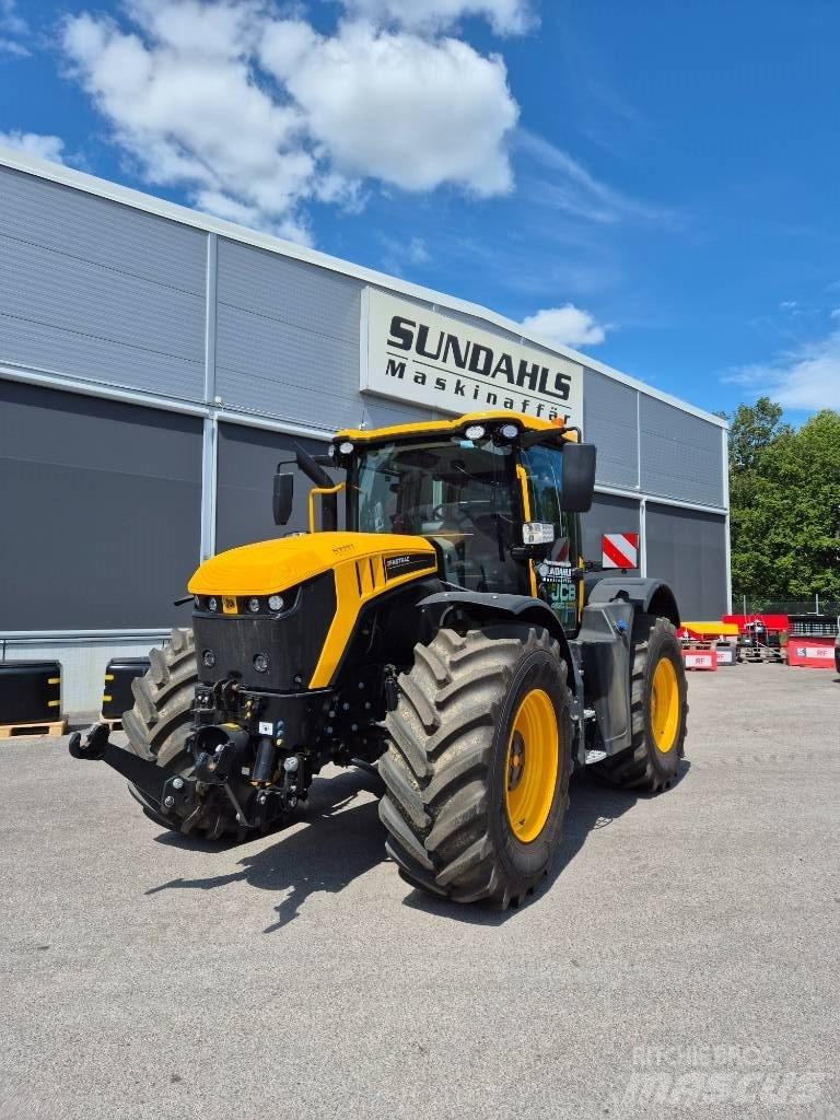 JCB Fastrac 4220 Tractors