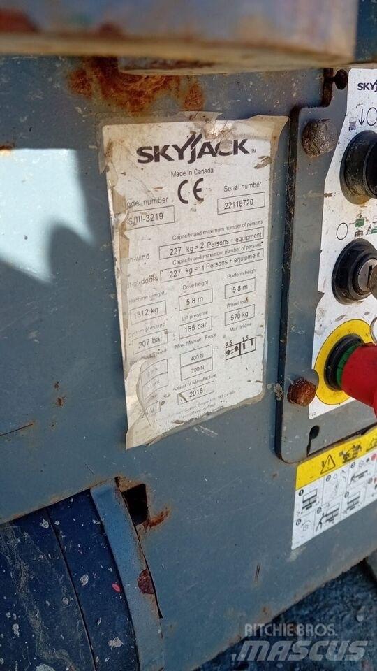 SkyJack SJ 3219 Scissor lifts