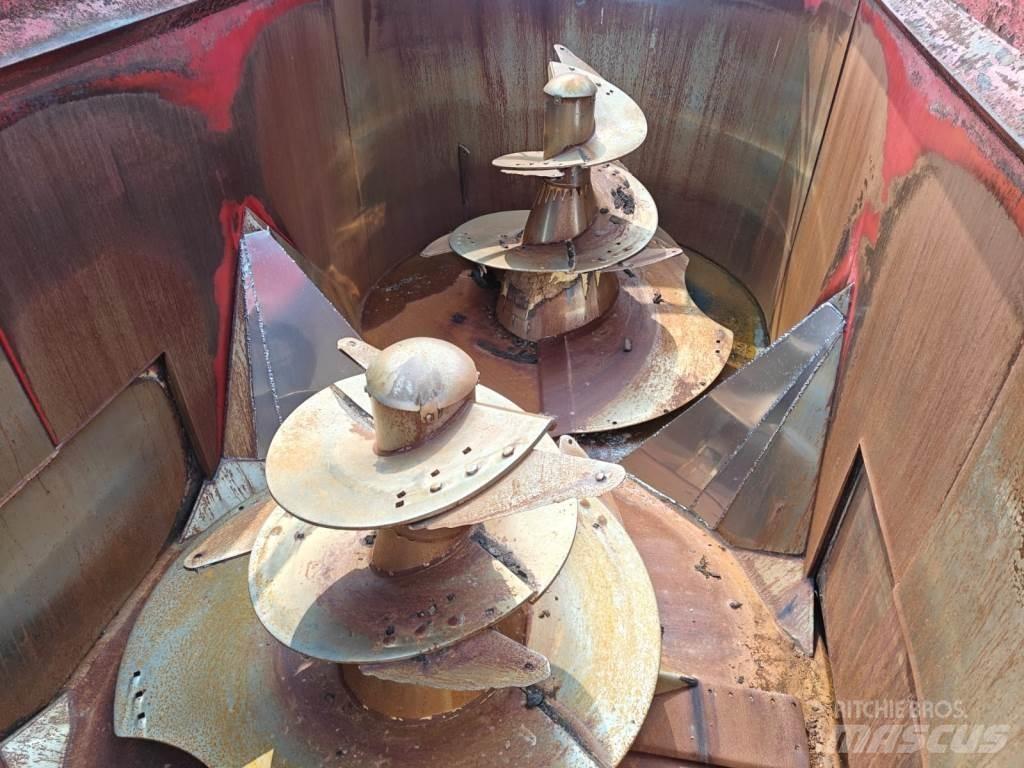 BvL V Mix  24 2S Mixer feeders