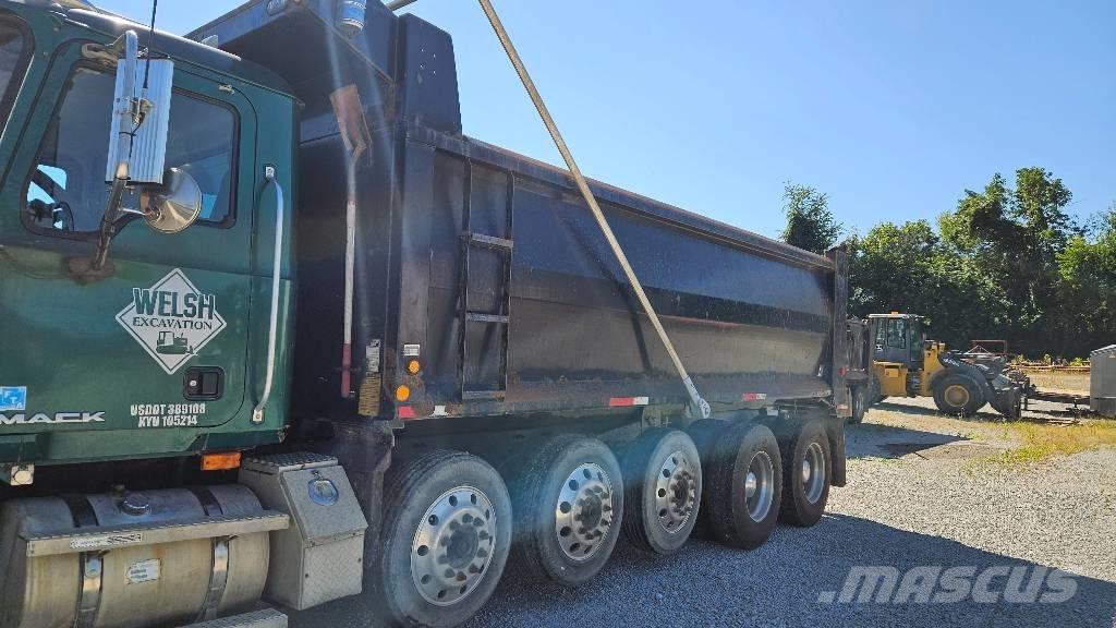 Mack CTP613 Tipper trucks