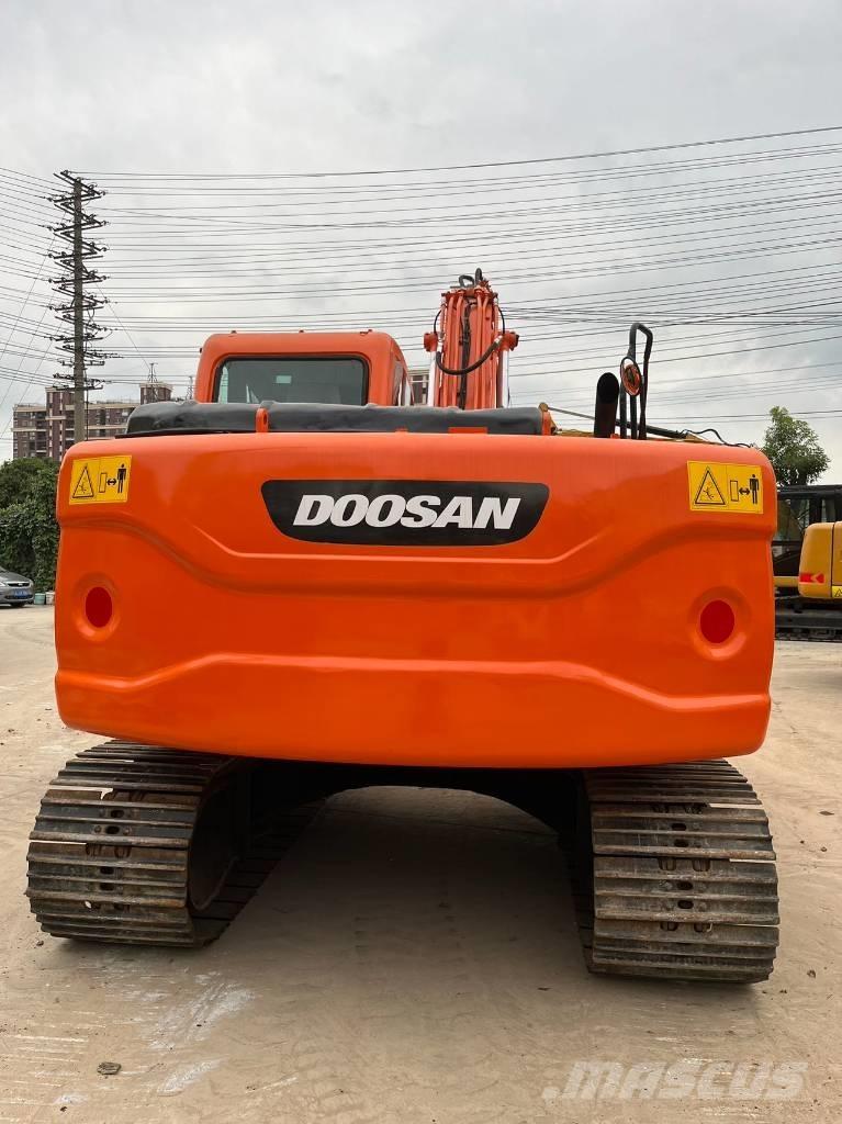 Doosan DX 140 LC Crawler excavators