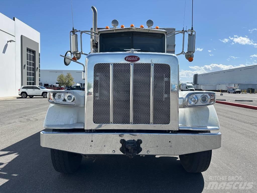 Peterbilt 367 Tipper trucks