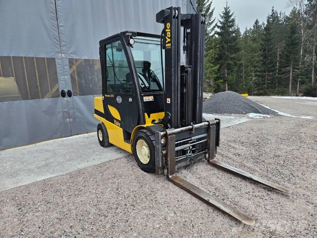 Yale GDP 35 VX Diesel trucks