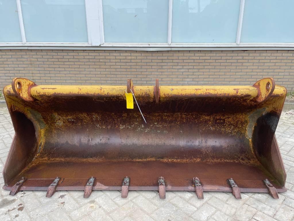 CAT Backhoe bucket Buckets