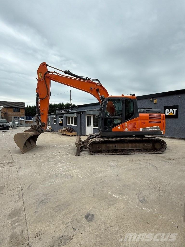 Doosan DX 140 LC Crawler excavators