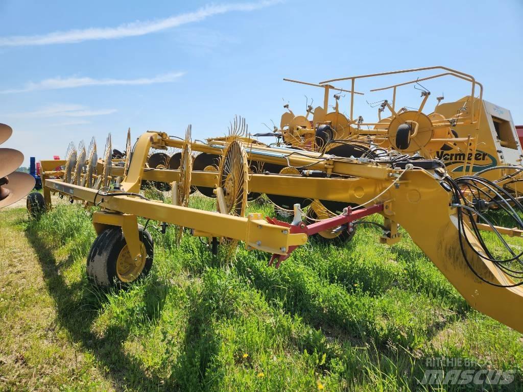 Vermeer VR1428 Rakes and tedders
