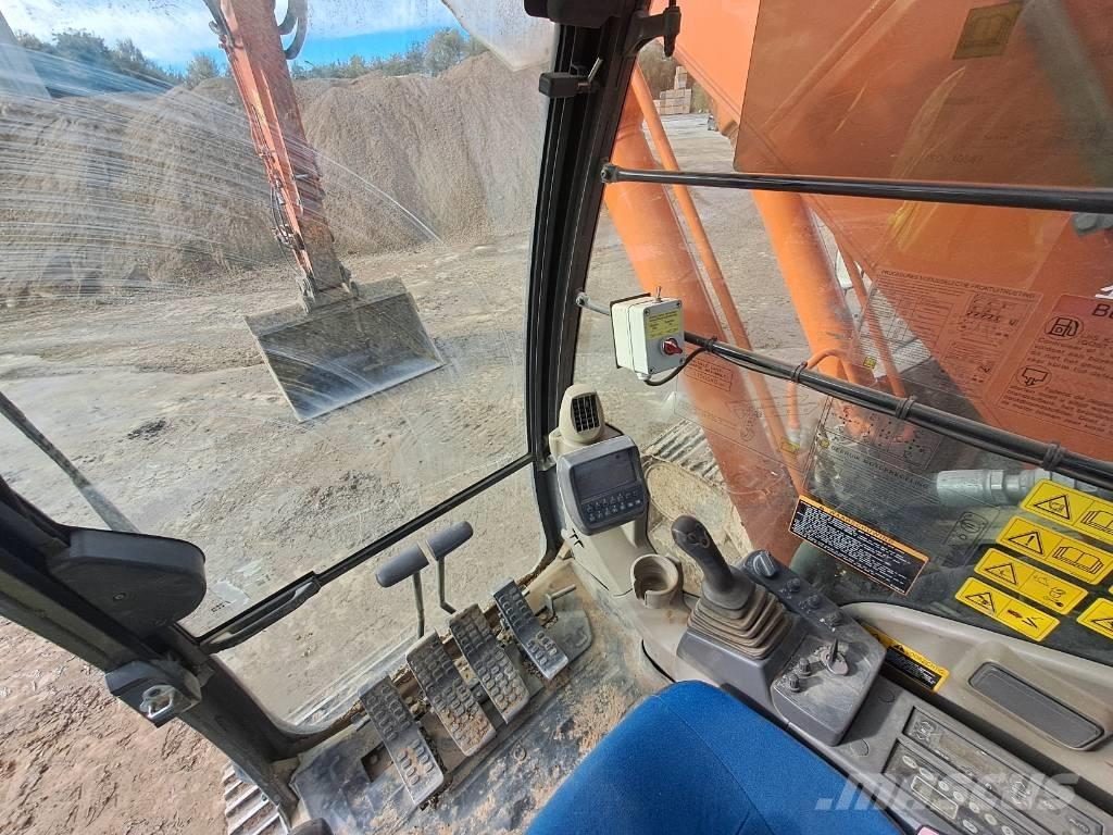 Hitachi ZX225USLC-3 Crawler excavators