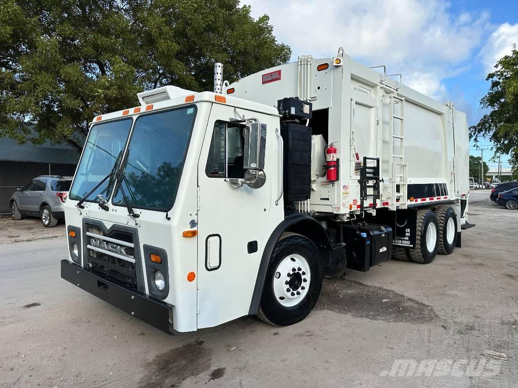Mack LEU 613 Waste trucks