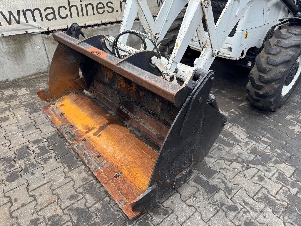 JCB 2 CX Backhoe loaders