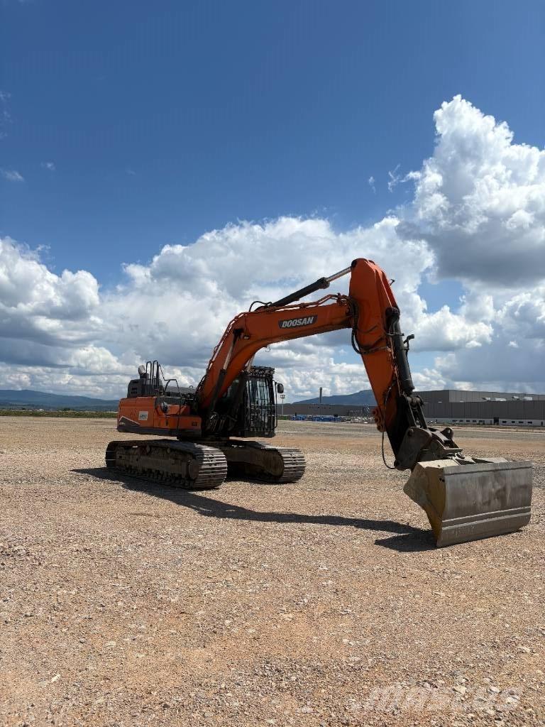 Doosan DX 300 LC-5 Crawler excavators