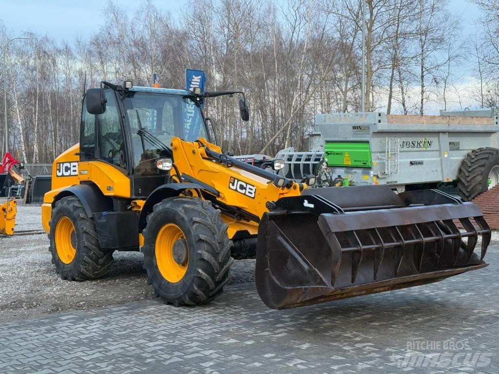 JCB TM 320 Telehandlers for agriculture
