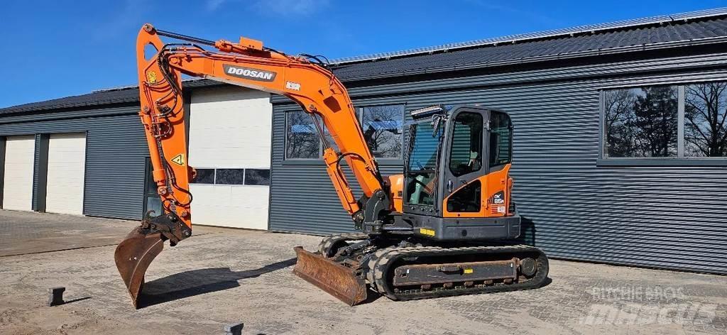 Doosan DX 85r -3 Midi excavators  7t - 12t