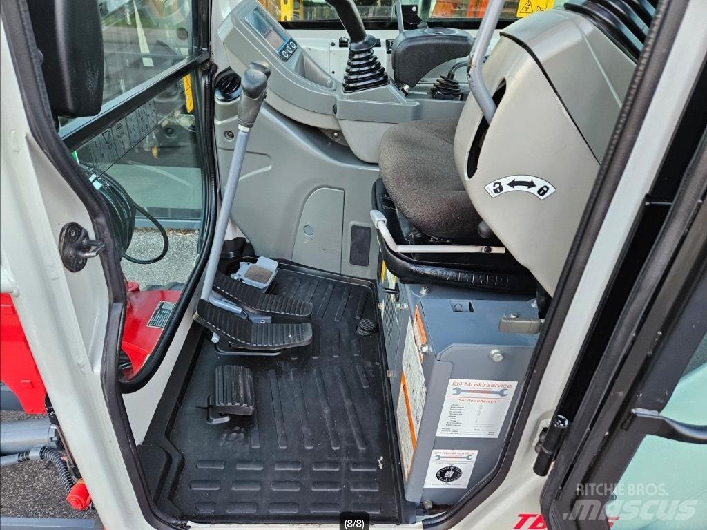 Takeuchi TB 225 Mini excavators < 7t (Mini diggers)