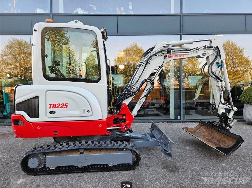 Takeuchi TB 225 Mini excavators < 7t (Mini diggers)