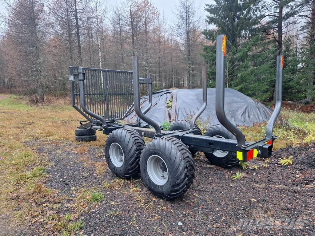 Palms 8 SX Forest trailers