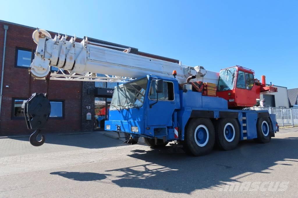 Liebherr LTM 1050-1 All terrain cranes