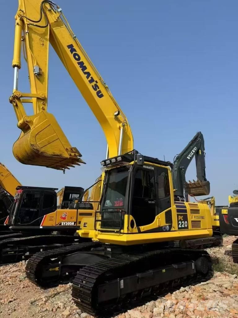 Komatsu 220-8 Crawler excavators