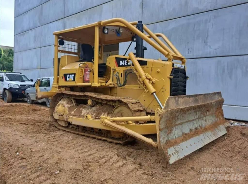 CAT D4SR Compact tractors