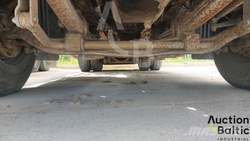 Scania P 94 GB Concrete trucks