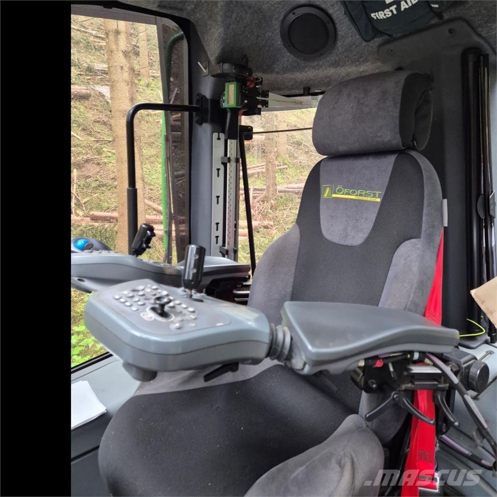 John Deere 1270 G Harvesters